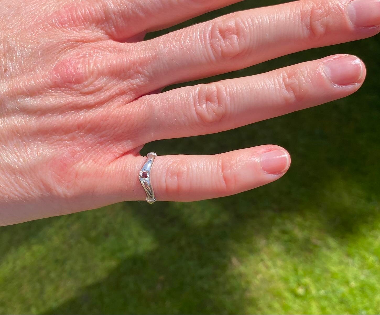 Silber Halber Wishbone Ring Mit Granat - Januar Geburtsstein Große Auswahl Verfügbar Silber Halber Wishbone Ring Mit Granat - Januar Geburtsstein Große Auswahl Verfügbar von AlanStevenJewellery