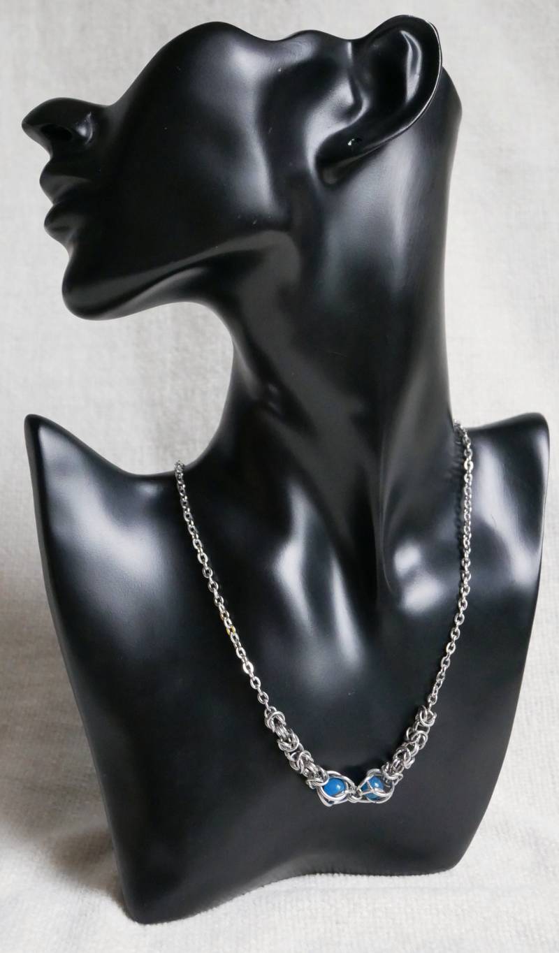 Halskette Royal Aus Blauem Achat Und Edelstahl Halskette Royal Aus Blauem Achat Und Edelstahl von AlanigShop