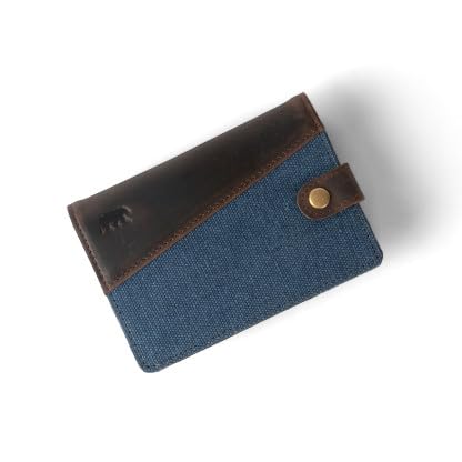 Alaskan MAKER - Kompakte Geldbörse XL – Vollnarbenleder & Baumwolle – 10 Karten, Geldscheine & Münzen – RFID-Schutz gegen Quetschungen – Magnetfach – Pull-Out-System, marineblau, L8.5cm x H12cm von Alaskan MAKER