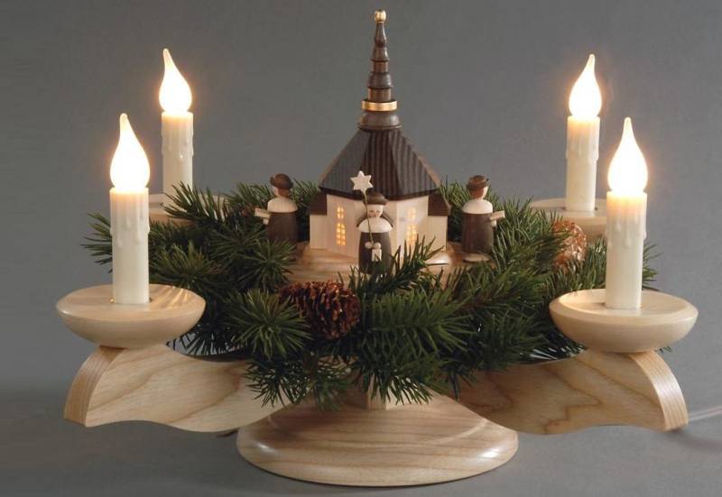 Albin Preissler Fensterleuchter "Seiffener Kirche mit Kurrende, Handwerkskunst aus dem Erzgebirge" Warmweiß Weihnachtsdeko aus Eschenholz Albin Preissler Fensterleuchter "Seiffener Kirche mit Kurrende, Handwerkskunst aus dem Erzgebirge" Warmweiß Weihnachtsdeko aus Eschenholz von Albin Preissler
