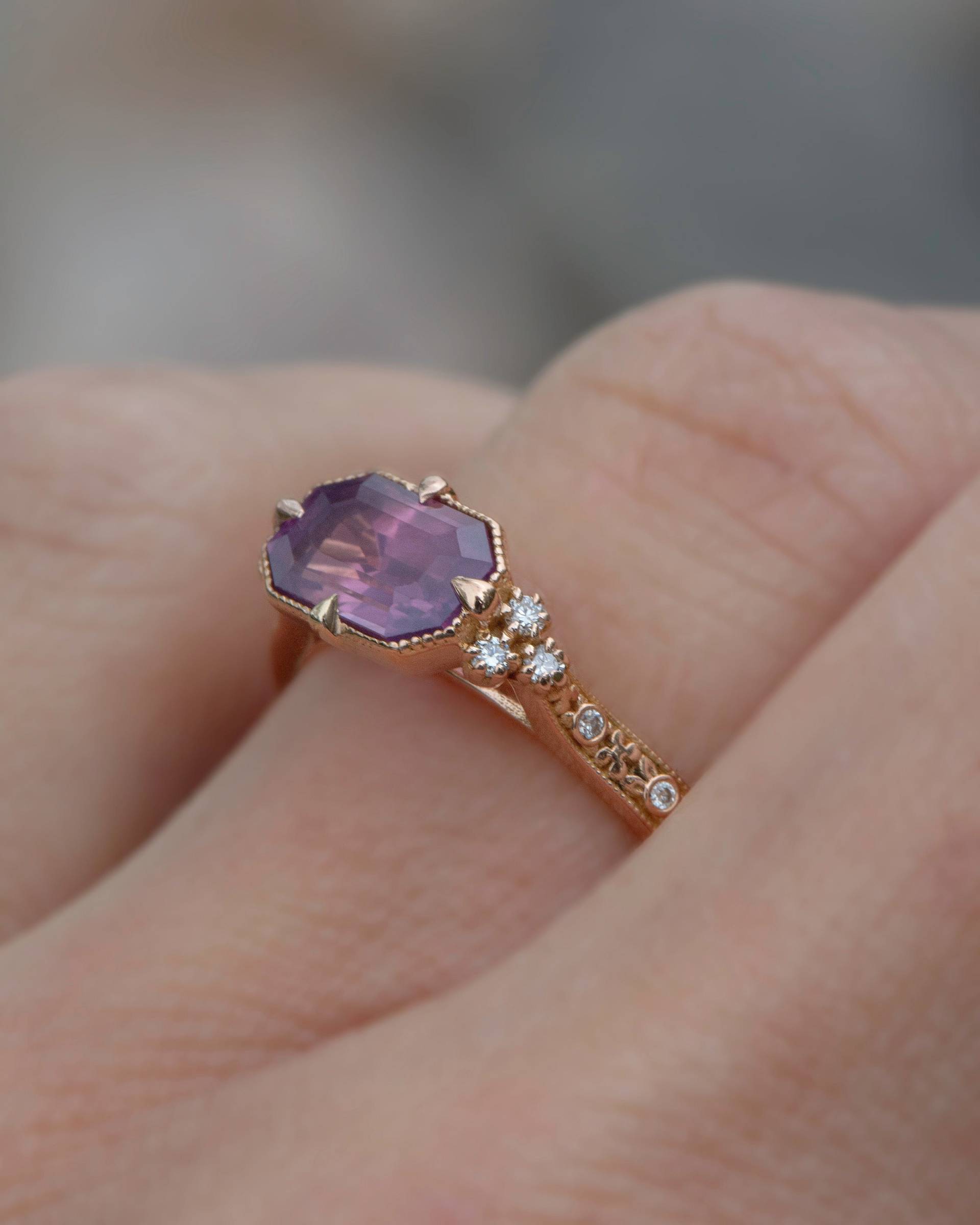 Rosa Saphirring Mit Diamanten 14K Roségold, Saphir Versprechensring, Und Diamant Cluster Ring, Einzigartiger Saphirring, Lavendel von AlbrechtJewellery