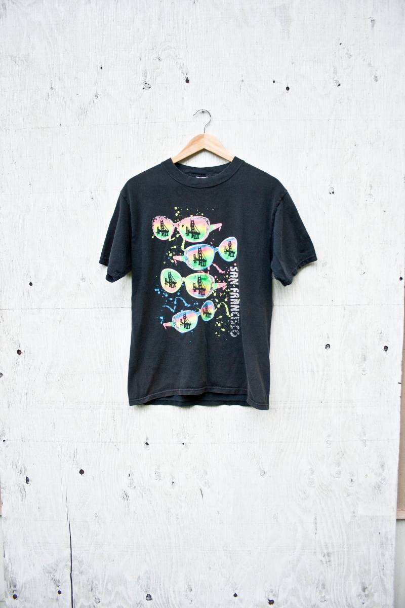 90Er Jahre San Francisco T-Shirt - Neon Sunglases Grafik Vintage Fran Medium von AlchemillaMercantile