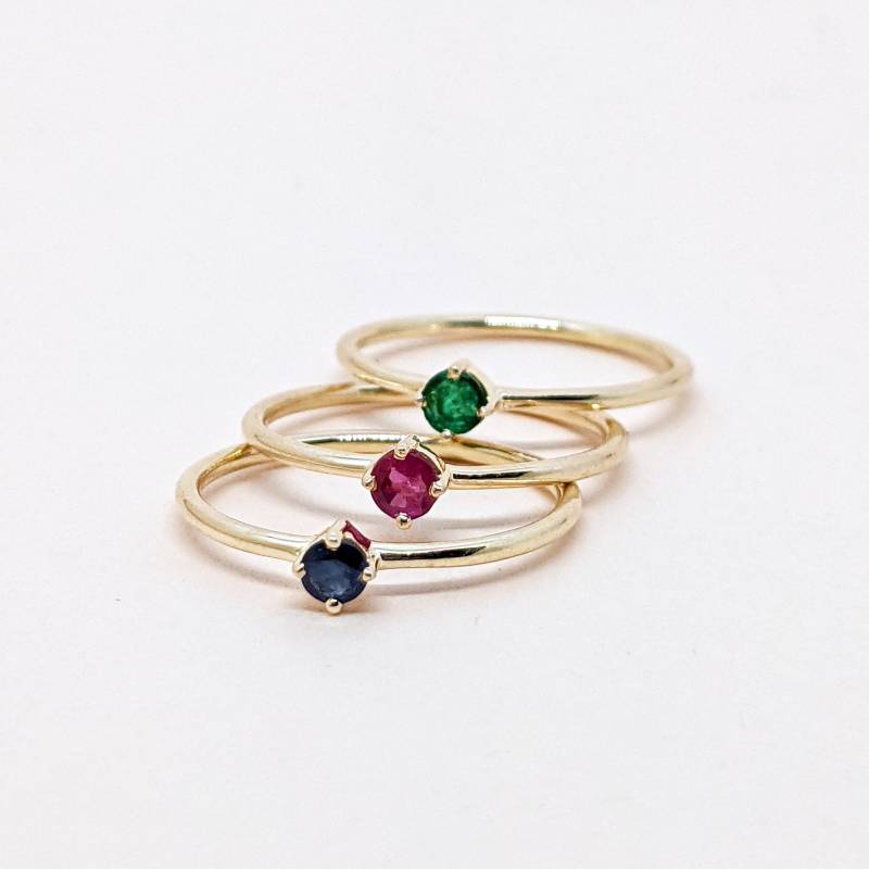 14K Gold Rubin, Smaragd, Saphir Ring Minimal Set Feine Massivem Goldring Birthstone Geburtstagsgeschenk Für Sie von AlchemyJewelryIN