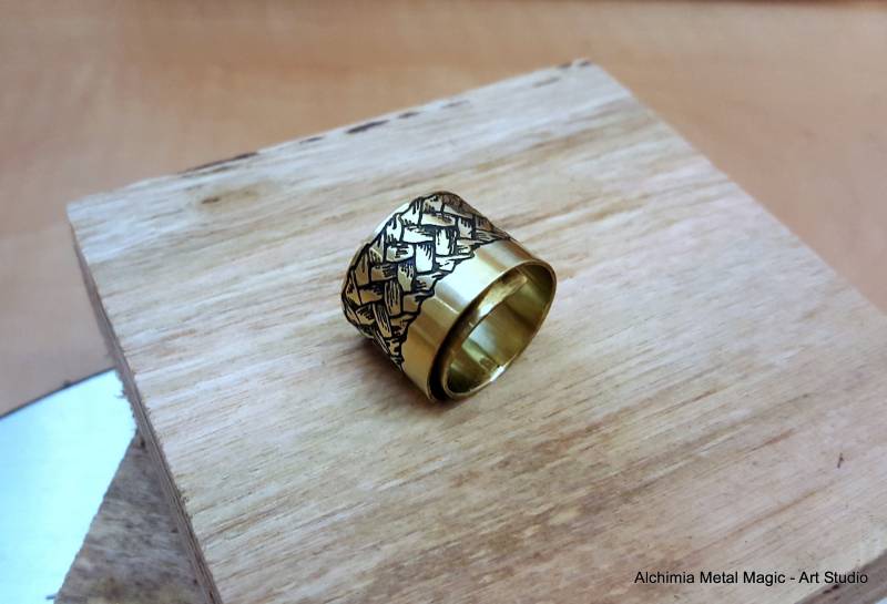 Breiter Ring, Offene Manschette, Messing, Dekoratives Muster, Oxidiertes Rohling Für Handgefertigte Handwerksrohlinge, 20 Gauge, Metallbandbasis Breiter Ring, Offene Manschette, Messing, Dekoratives Muster, Oxidiertes Rohling Für Handgefertigte Handwerksrohlinge, 20 Gauge, Metallbandbasis von AlchimiaMetalMagic