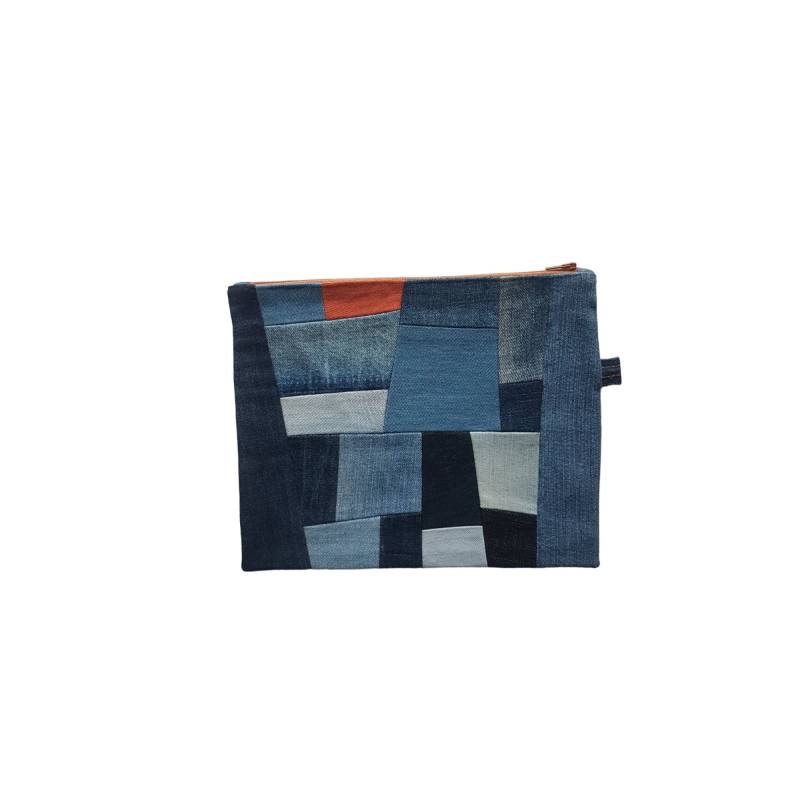 Upcycled Denim Patchwork Pouch Große Wiederverwendete Schminktasche Upcycled Denim Patchwork Pouch Große Wiederverwendete Schminktasche von AleatorioDesigns
