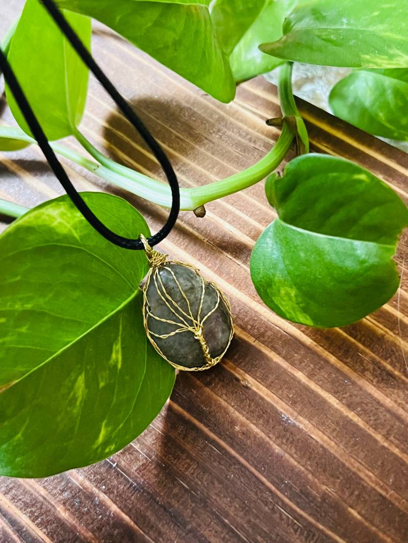 Labradorit Kette - Baum Motiv von Aleolysia