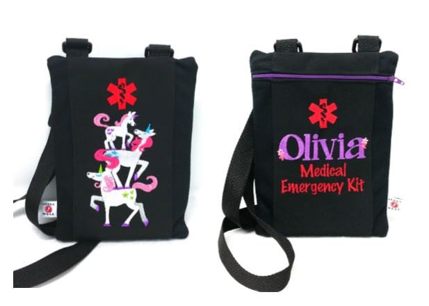 Personalisierte Größere Benutzerdefinierte Inhalator/Kammer Epi-Pen-Etui Mit Notfallkontaktinformationen Vonalert Wear Personalisierte Größere Benutzerdefinierte Inhalator/Kammer Epi-Pen-Etui Mit Notfallkontaktinformationen Vonalert Wear von AlertWearCompany