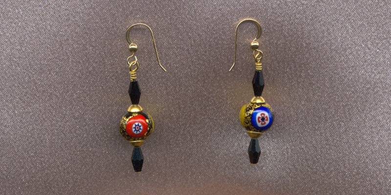 Klimt Style, Goldfolie Und Millefiori, Schwarzes Muranoglas, 12mm Runde Perlenohrringe von AlessandrosDesigns