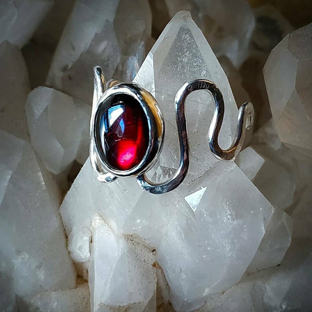 Granat Verstellbarer Ring Granat Verstellbarer Ring von AlessioArt