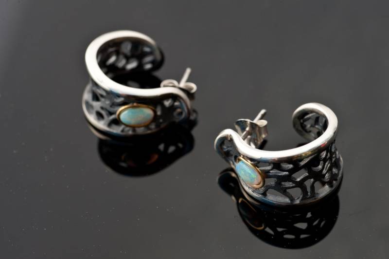 Opal Ohrring Creolen - Handwerkliches Silber Ohrringe Schwarz Filigran Hoop Geschenk Für Sie von AlexDeHaro