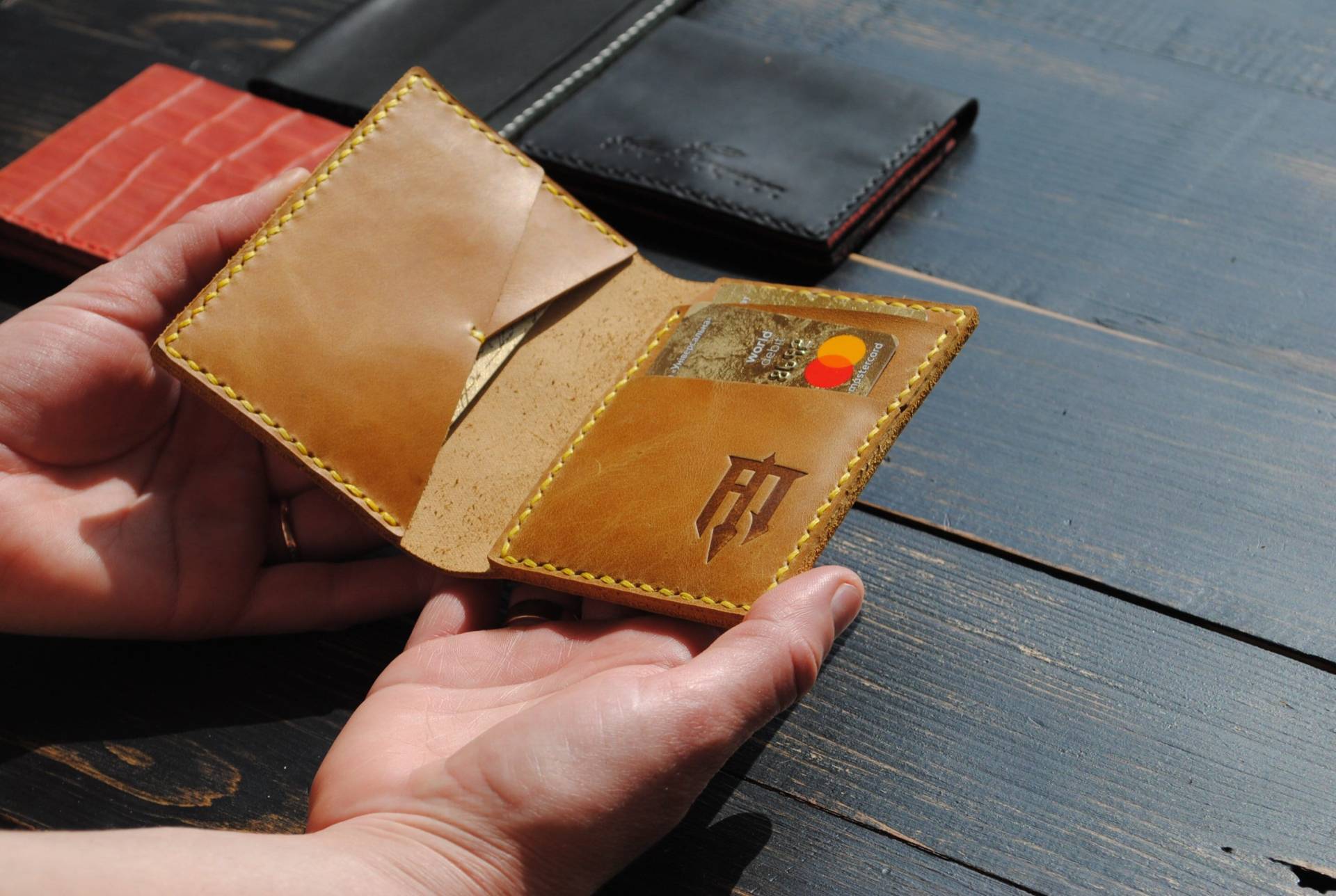 Herren Leder Kartenetui, Bifold Wallet, Vertical Bifold, Brusttasche Handmade Leather Slim Wallet von AlexDemyanov