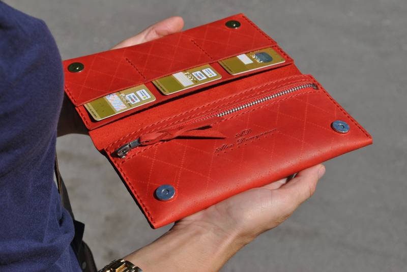 Leder Iphone 16 Pro Max Portemonnaie Personalisiert. Damen-Geldbörse 15.leder-Geldbörse Hülle.leder-Clutch.leder-Reiseveranstalter von AlexDemyanov