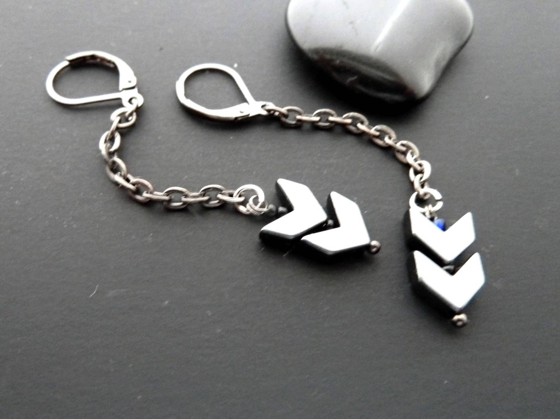 Schwarzer Mann Baumeln Ohrring Hämatit Pfeil Einzelne Hell Schwarz Stein Kette Geburtstag Geschenk Für Jungs von AlexMenJewelry