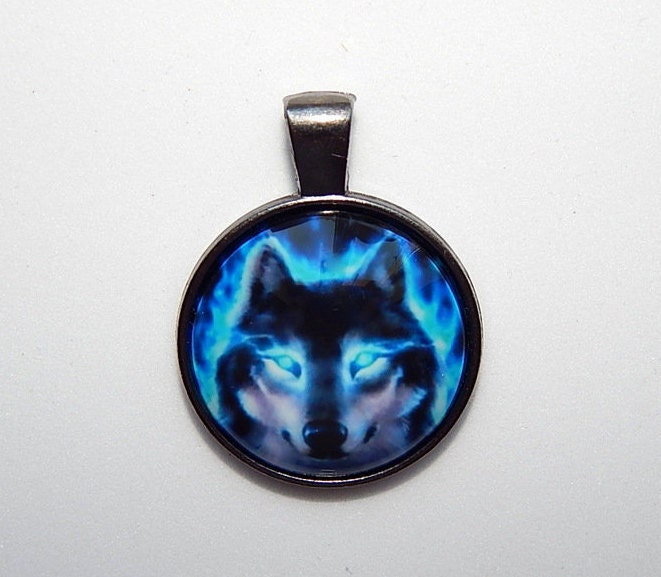 Wolf Anhänger Halskette Totem Amulett, 56 cm Kette von AlexaArtBoutique