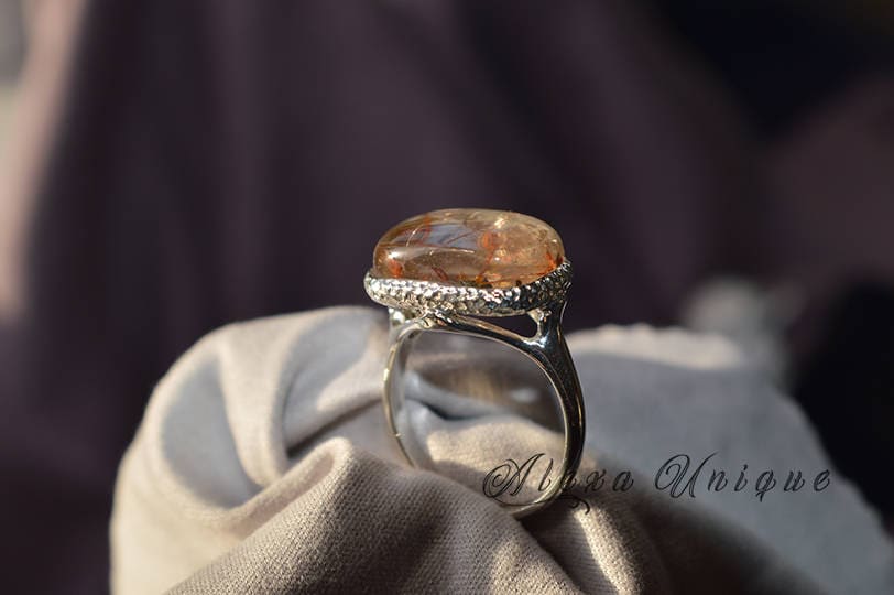 Venus Jungfräulichkeit - Handmade Sterling 925 Silber Ring Mit Rot Gefärbten Rutilquarz Venus Jungfräulichkeit - Handmade Sterling 925 Silber Ring Mit Rot Gefärbten Rutilquarz von AlexaUniqueJewellery