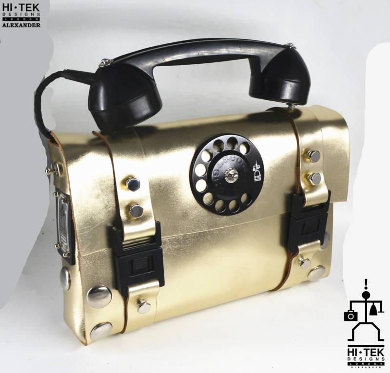 Gold Leder Telefon Handtasche Steampunk Industrielle Tasche von AlexanderHiTek