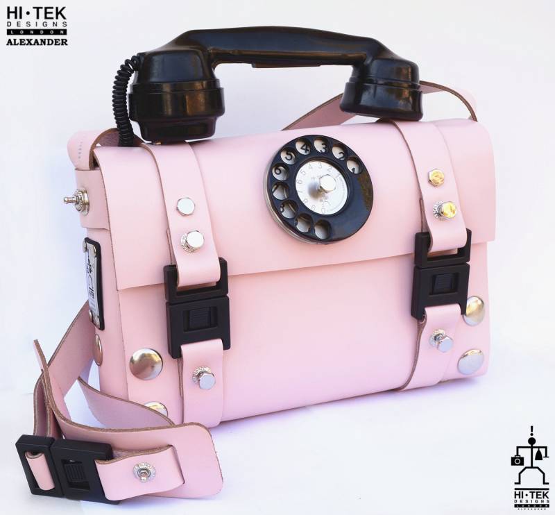 Rosa Leder Telefon-Handtasche Steampunk Industrielle Tasche von AlexanderHiTek