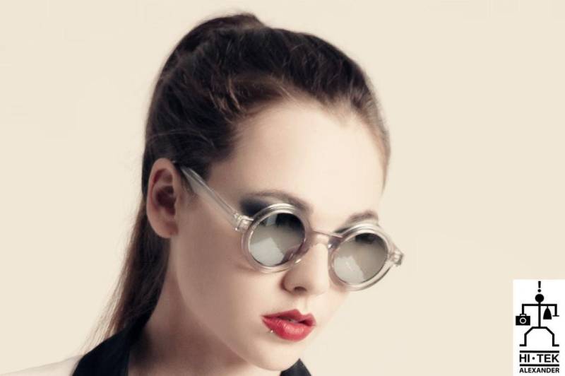 Vintage Steampunk Sonnenbrille Runder Silberner Spiegel, Klarer Rahmen von AlexanderHiTek