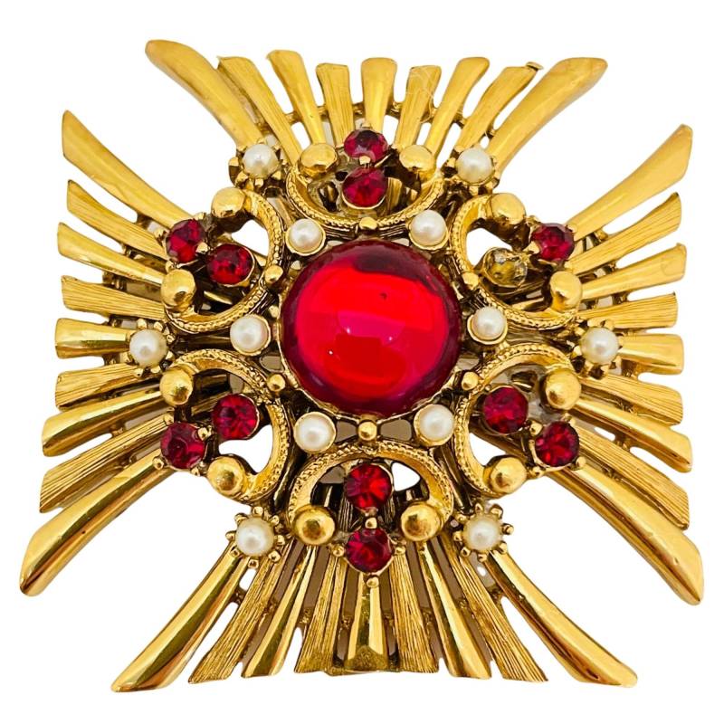 Vintage Gold Malteser Kreuz Rot Glas Strass Perle Designer Brosche von AlexandersBoutiqueUS
