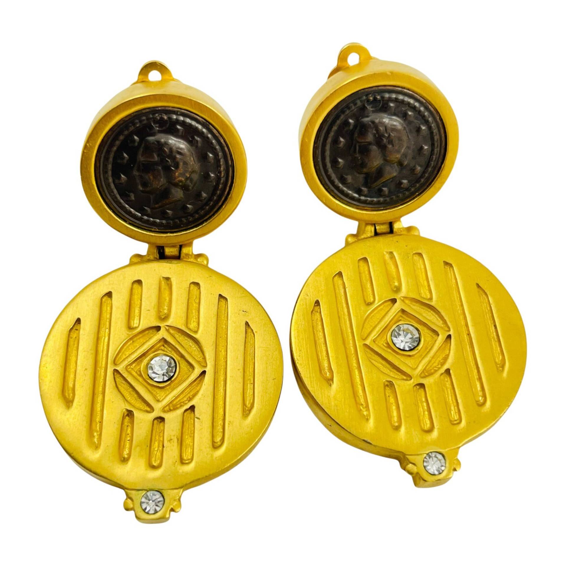 Vintage Riesige Matte Gold Münze Strasssteine Baumeln Designer Start - Und Landebahn Clip An Ohrringen Vintage Riesige Matte Gold Münze Strasssteine Baumeln Designer Start - Und Landebahn Clip An Ohrringen von AlexandersBoutiqueUS