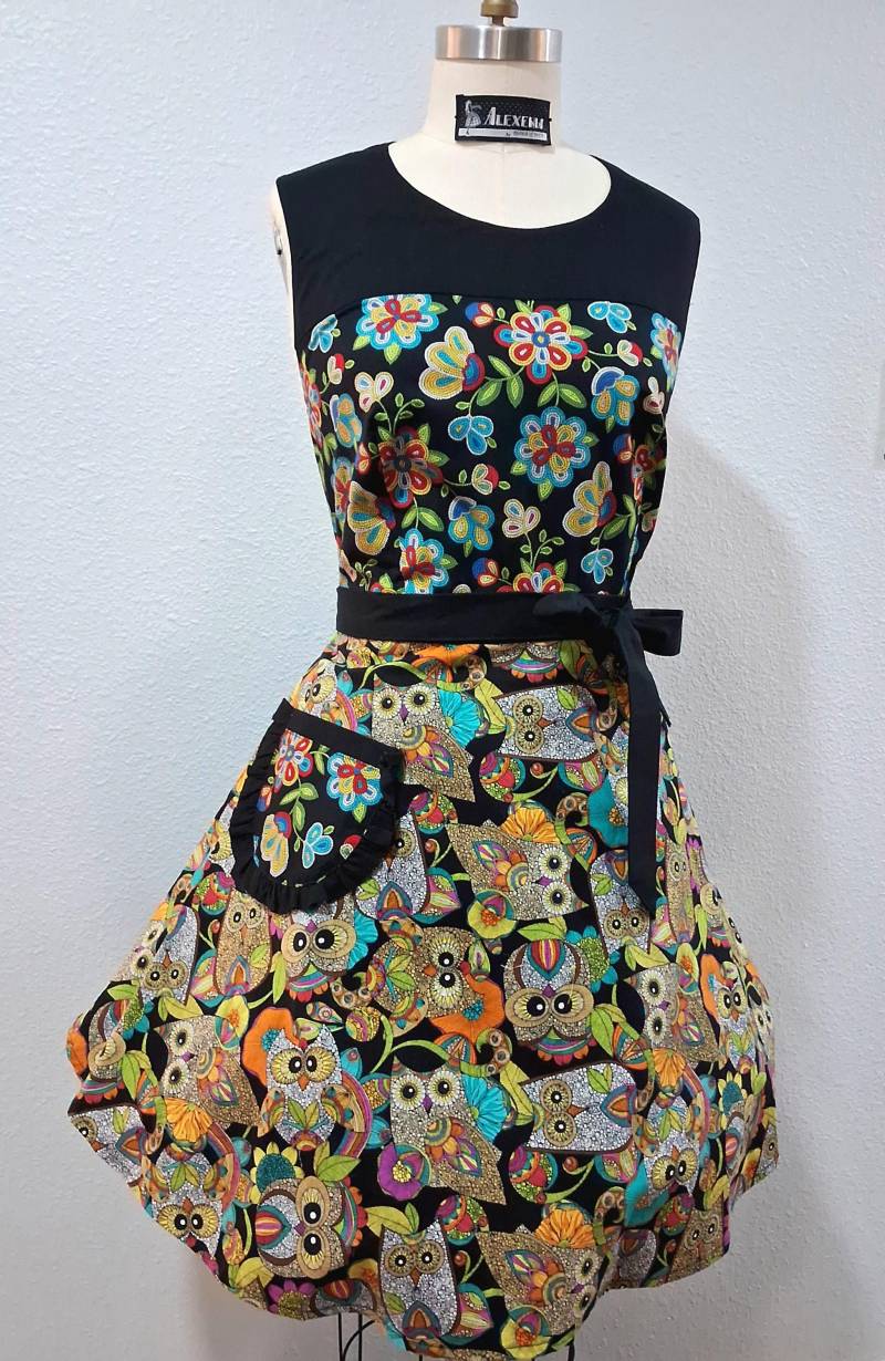 Eule Retro Folklore Küchenschürze von Alexenia