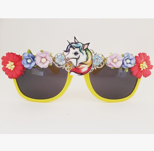Einhorn Sonnenbrille Gelbe Partybrille Mit Regenbogen Blumen Einhorn Sonnenbrille Gelbe Partybrille Mit Regenbogen Blumen von AlexisExclusive