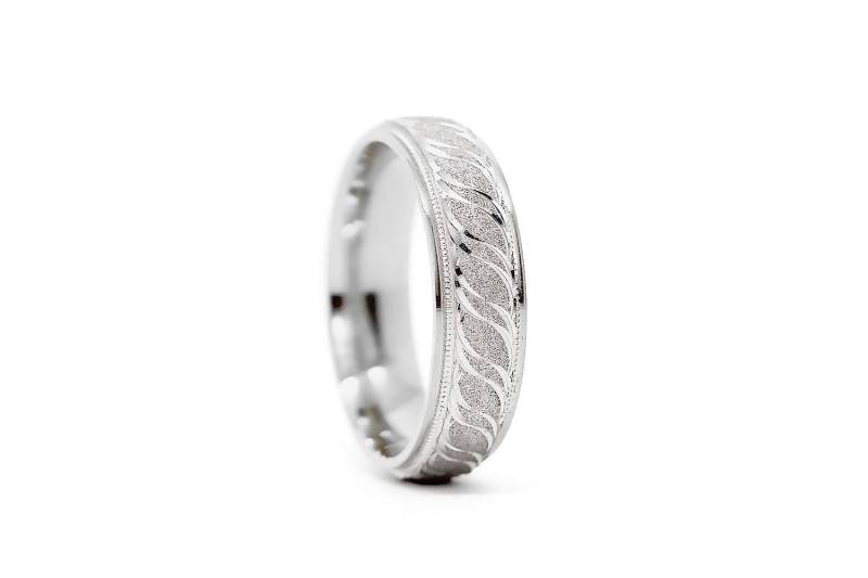 6 Mm Ehering Für Männer & Frauen in 925 Sterling Silber Mit Diamantstaub Funkeln Und Mondförmige Filigran | Twilight Ring von AlexisTreasury