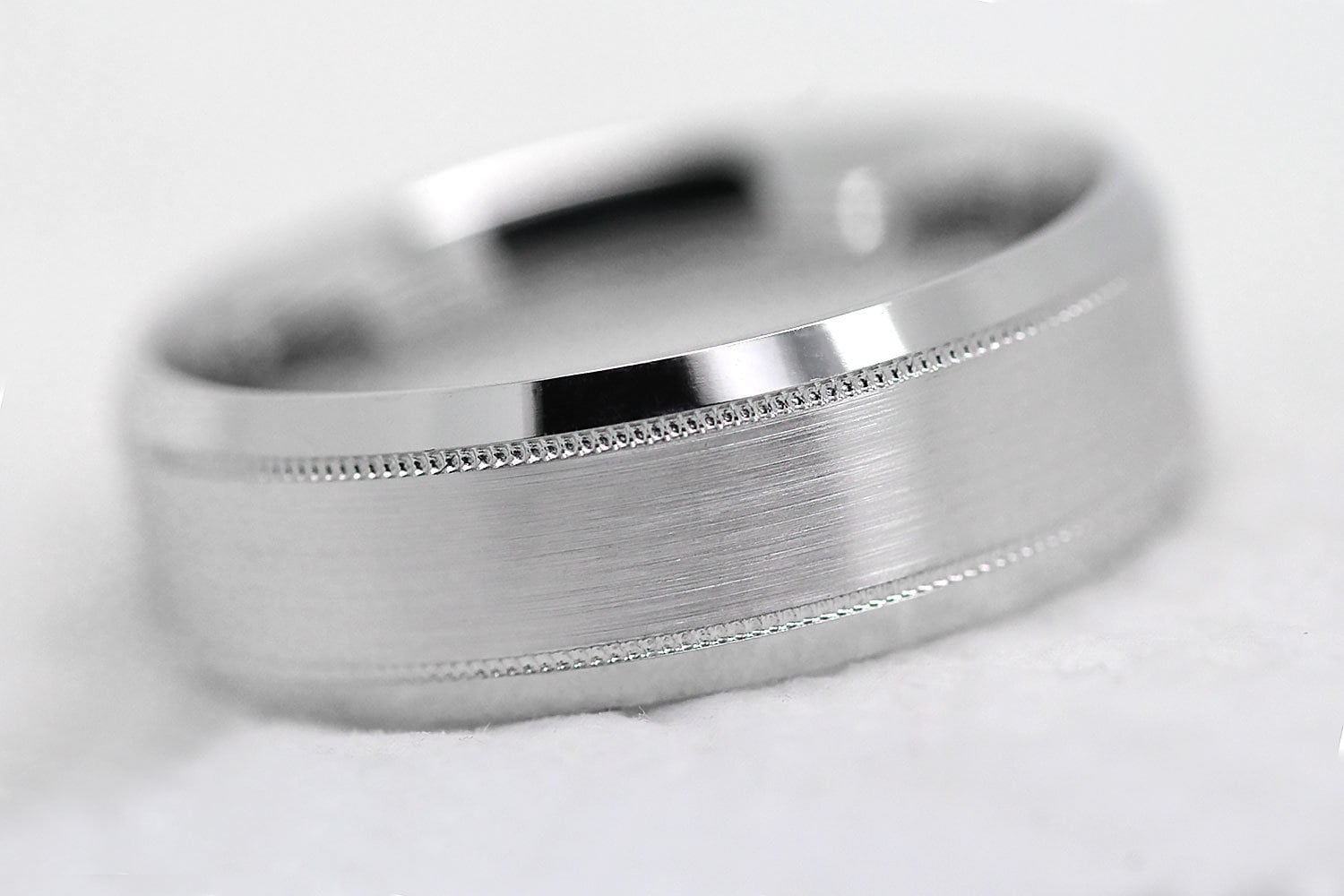 8 Mm 925 Sterling Silber Ehering Für Männer, Abgeschrägte Gebürstet Herren-Verlobungsring Jahrestag Geschenk von AlexisTreasury