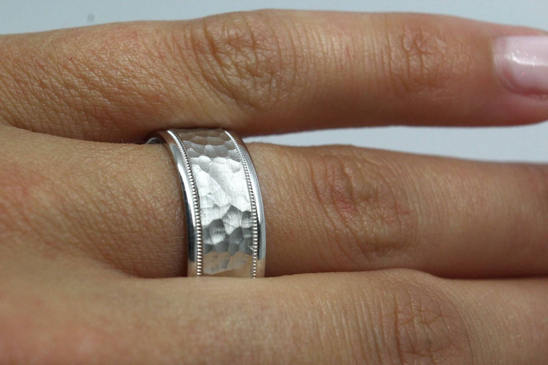 8 Mm 925Er Silberring Gehämmert Herren Ehering Frauen, Gravierte Personalisierter Ring, Herren-Verlobungsring Versprechen Jahrestag Geschenk von AlexisTreasury