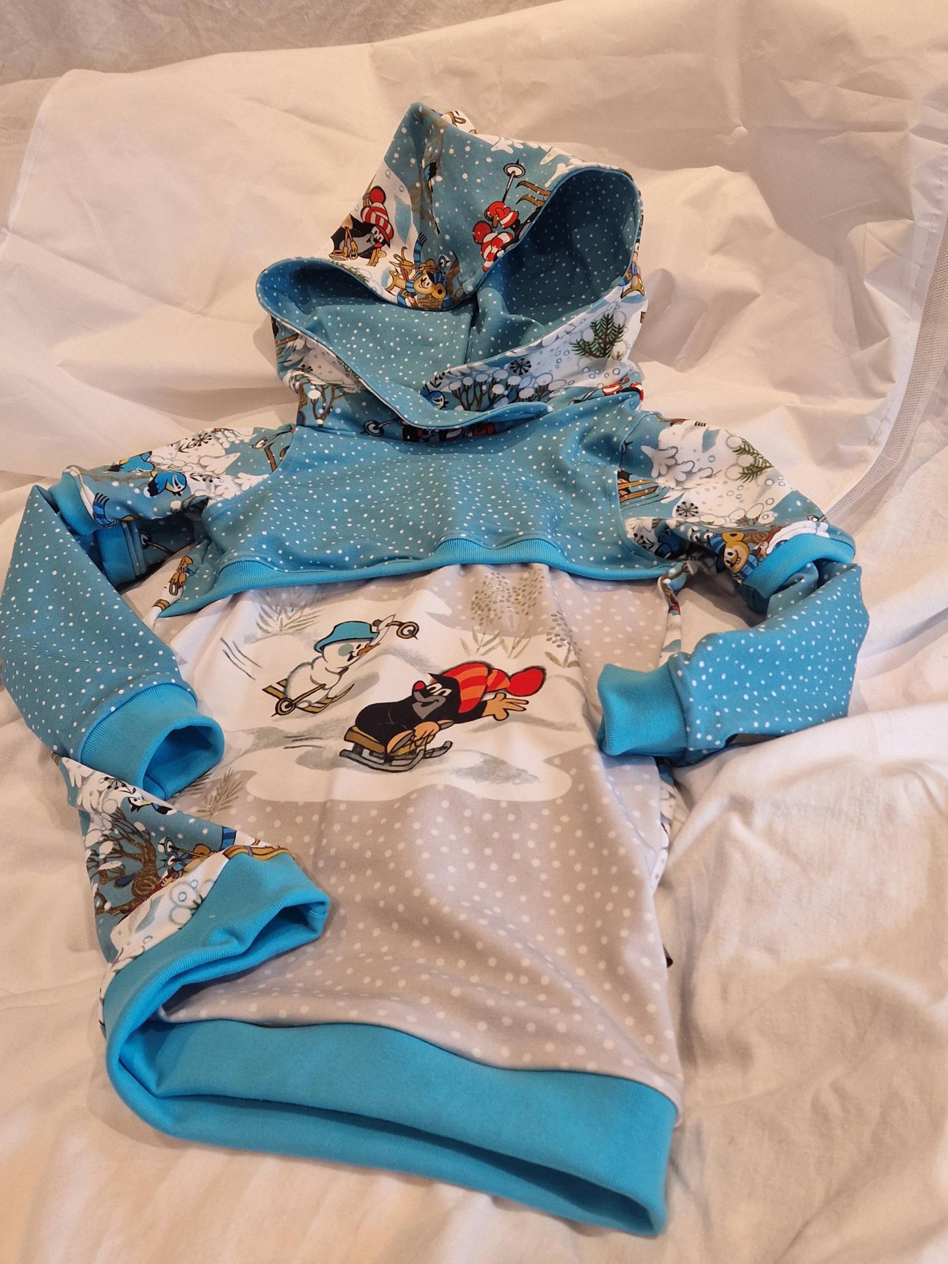 Hoody Mit Kapuze Vom Maulwurf Pauli Gr. 122/128 von Alexsstubn