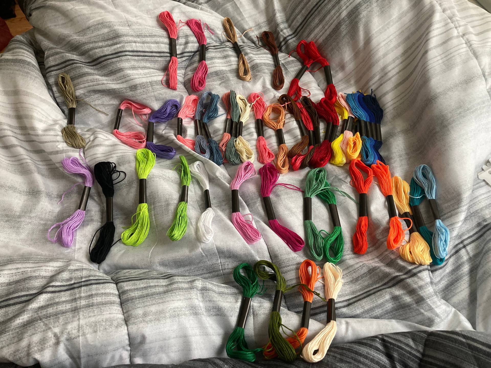 Geflochtene Armbänder, Farben Auswählen Und Ich Fertige Es An Geflochtene Armbänder, Farben Auswählen Und Ich Fertige Es An von AlexthreadsStudio