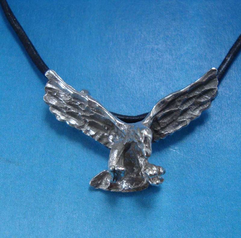 Adler Fliegend Öffnen Ihre Flügel Anhänger Charm Juwel Massives Sterling Silber 925 Symbol Amulett Für Macht Sieg Vitalität Lederhalskette von Algaba
