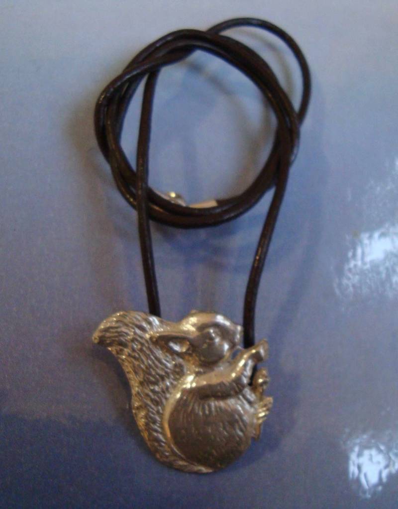 Eichhörnchen Anhänger Streifenhörnchen, Schmuck Handgefertigt in 925 Sterling Silber, Halskette Desing Charm, Tier Totem Amulett Symbol Der von Algaba