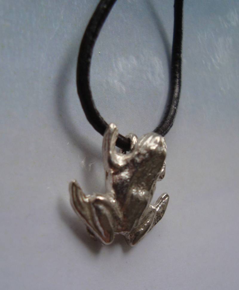 Frosch Anhänger, Juwel Handgefertigt in Massiv 925 Sterling Silber Halskette Inklusive Lederschnur Charm Amulett Symbol Des Glücks Veränderungen von Algaba