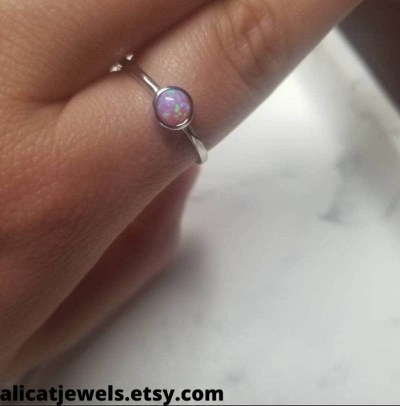 Rosa Opal Ring Edelstein Geburtsstein Bunt Stacking Rosa Opal Ring Edelstein Geburtsstein Bunt Stacking von AliCatJewels