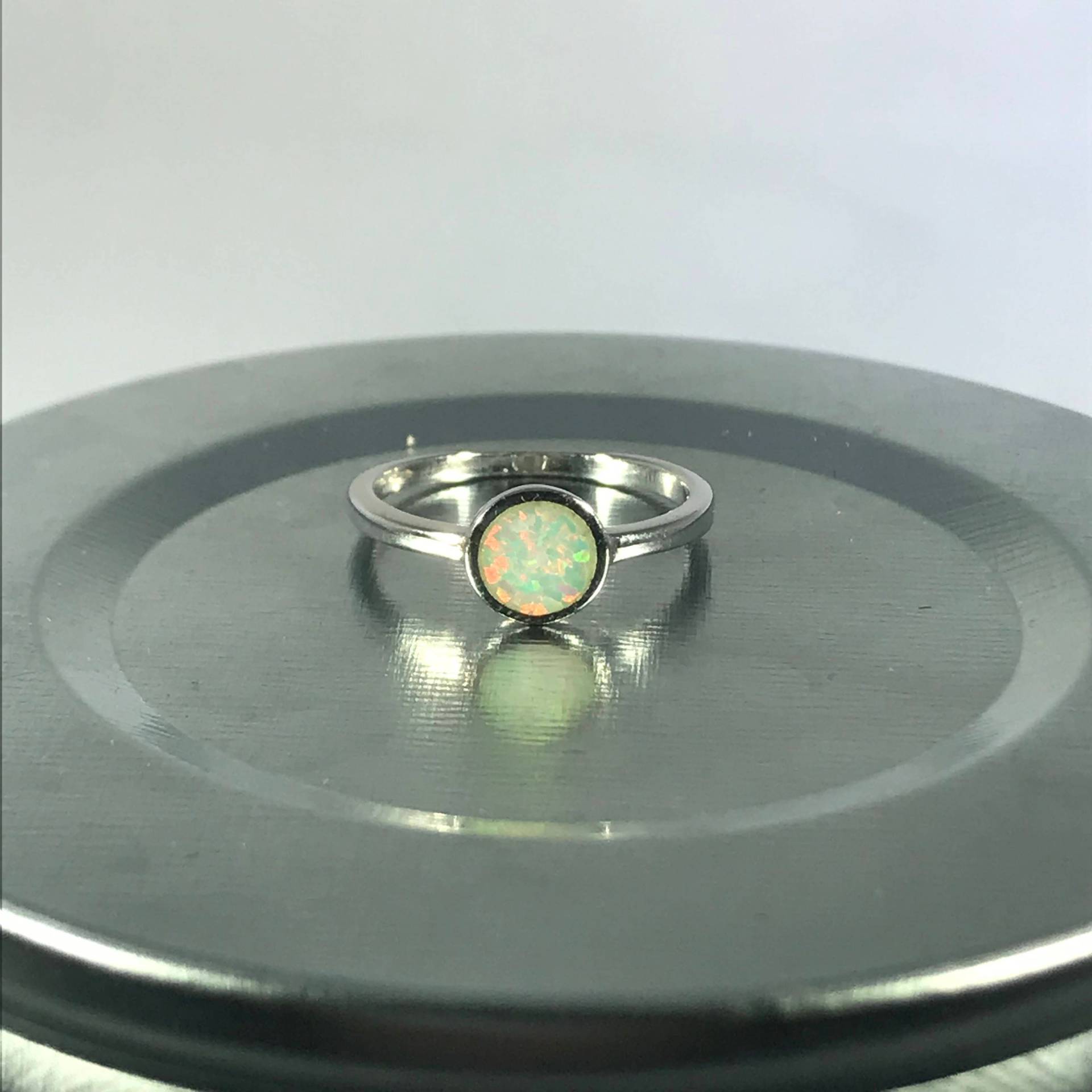 Weißer Opal Ring Edelstein Geburtsstein Stil Stapelbar Weißer Opal Ring Edelstein Geburtsstein Stil Stapelbar von AliCatJewels