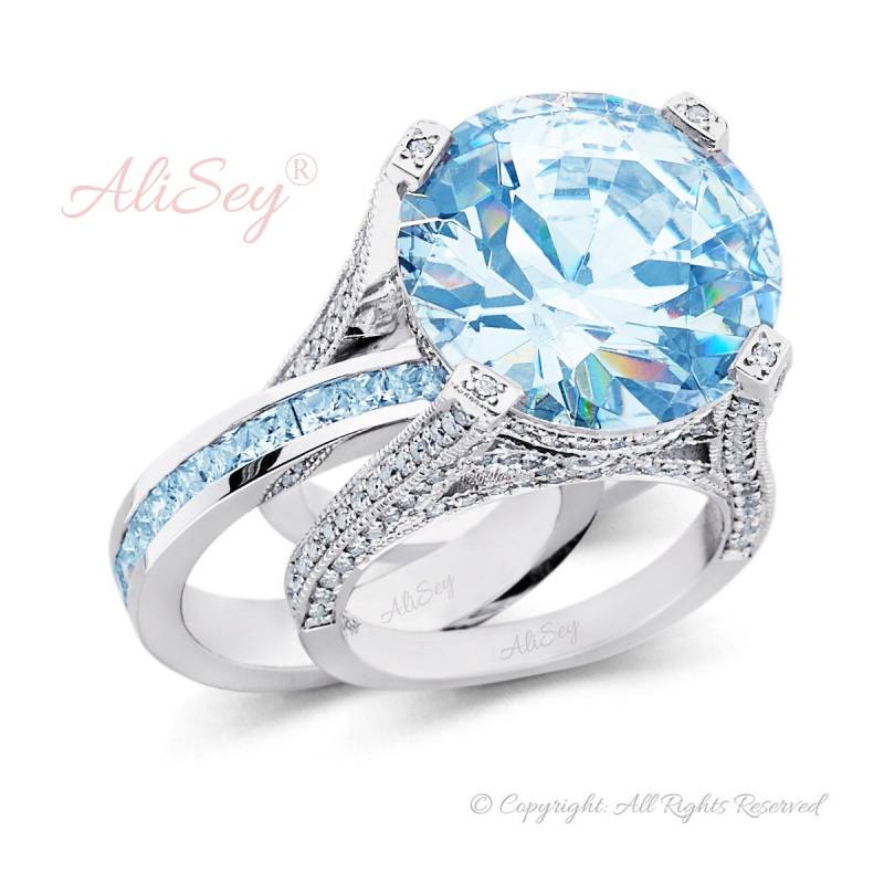Ausgefallenes Ring Set Mit Mittelstein Aus Topas in Micro Pavé Fassung Von Alisey, Style # Asr07Wgbt von AliSeyDesigns