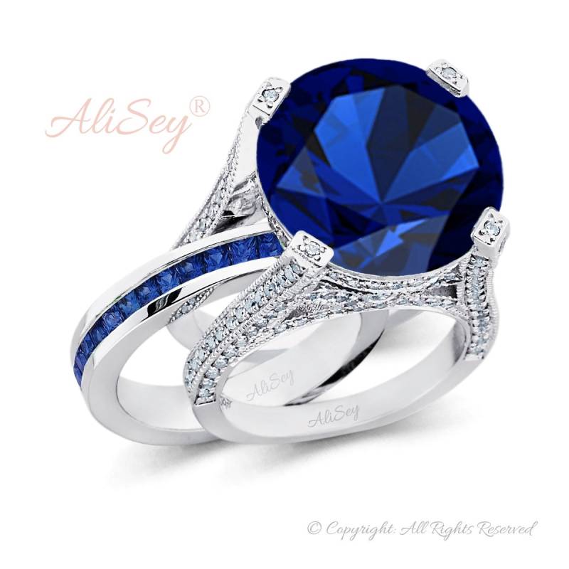 Fancy Ring Set Mit Blauem Saphir Mittelstein in Micro Pavé Fassung Von Alisey, Style # Asr07Wgbs von AliSeyDesigns