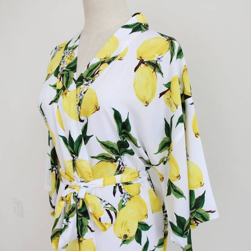 Gelbe Blumenkleider-Weiße Blumenrobe-Brautjungfer-Roben-Kimono-Roben-Brautparty-Roben-Roben Mit Spitze-Braut-Robe von AliceCreationShop