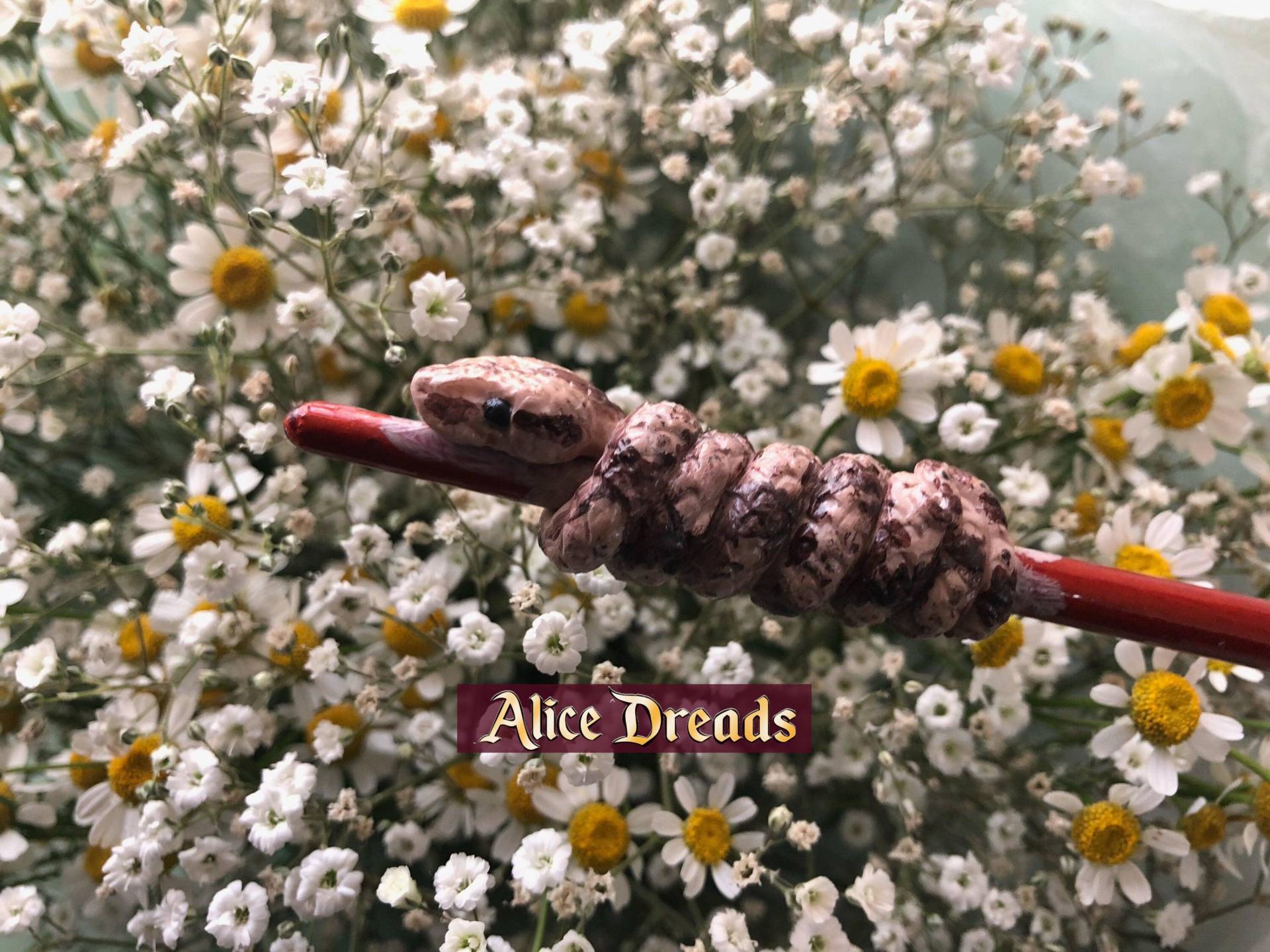 Alice Dreads Handgefertigte Dreadlock-Verlängerungen Schlangenhaarperle Von Alicedreads Alice Dreads Handgefertigte Dreadlock-Verlängerungen Schlangenhaarperle Von Alicedreads von AliceDreads