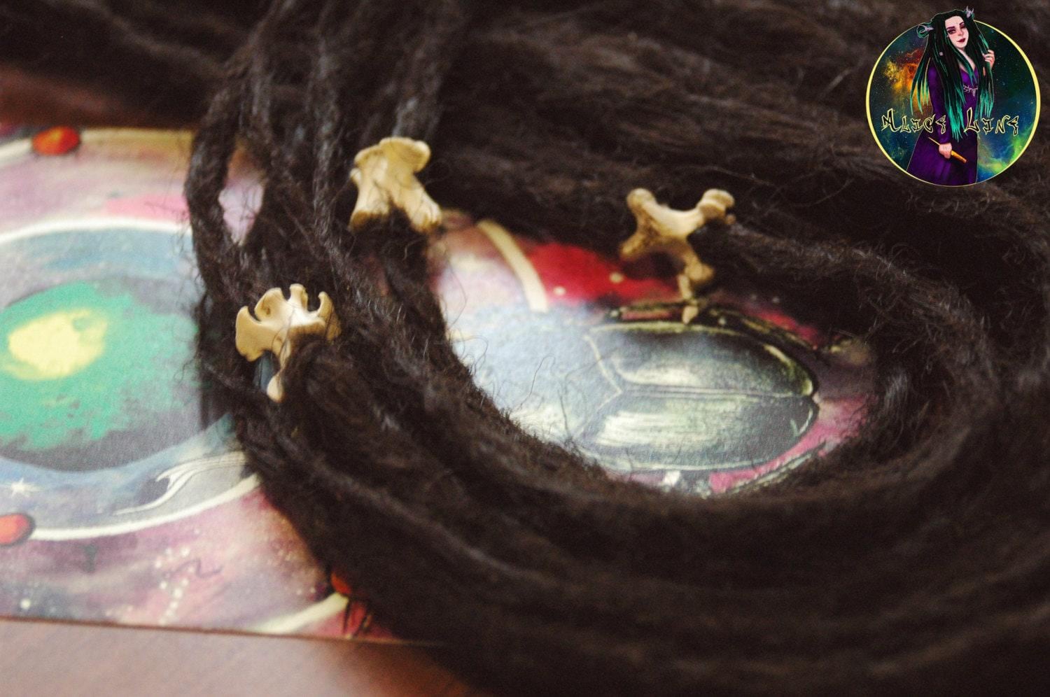 Natürliche Raben Vertebrae Perle Für Dreads Natürliche Raben Vertebrae Perle Für Dreads von AliceDreads