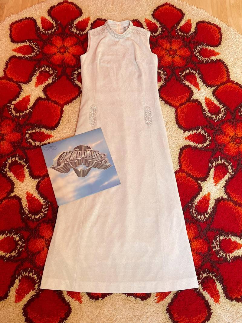 60Er Kleid/Maxikleid Abendkleid in Silber Mit Glitzer Und Perlen | Mid Century Vintage von AliceGroovy