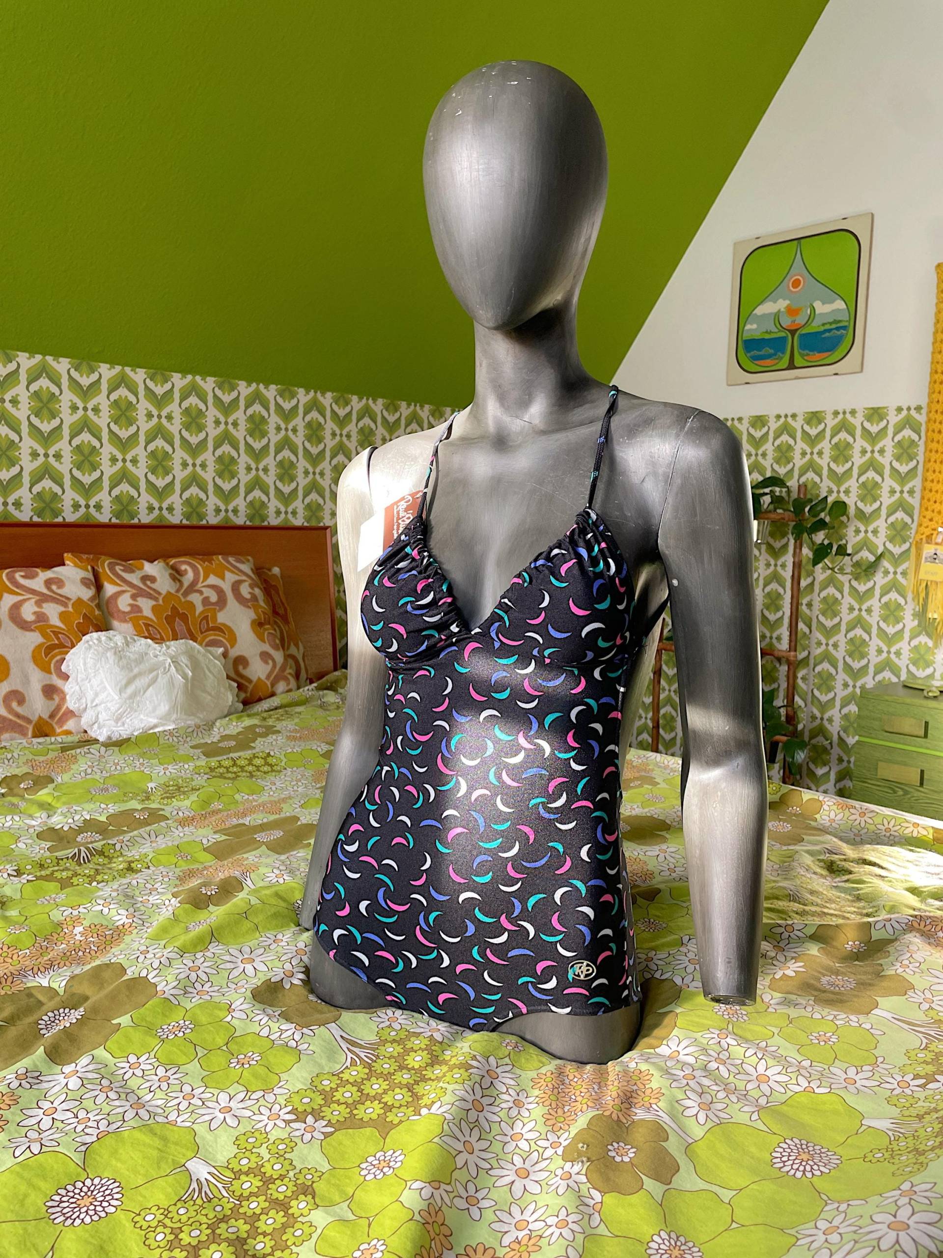 New Old Stock 80Er „Rene Philip By Hengella" Badeanzug in Schwarz Mit Monden | Vintage von AliceGroovy