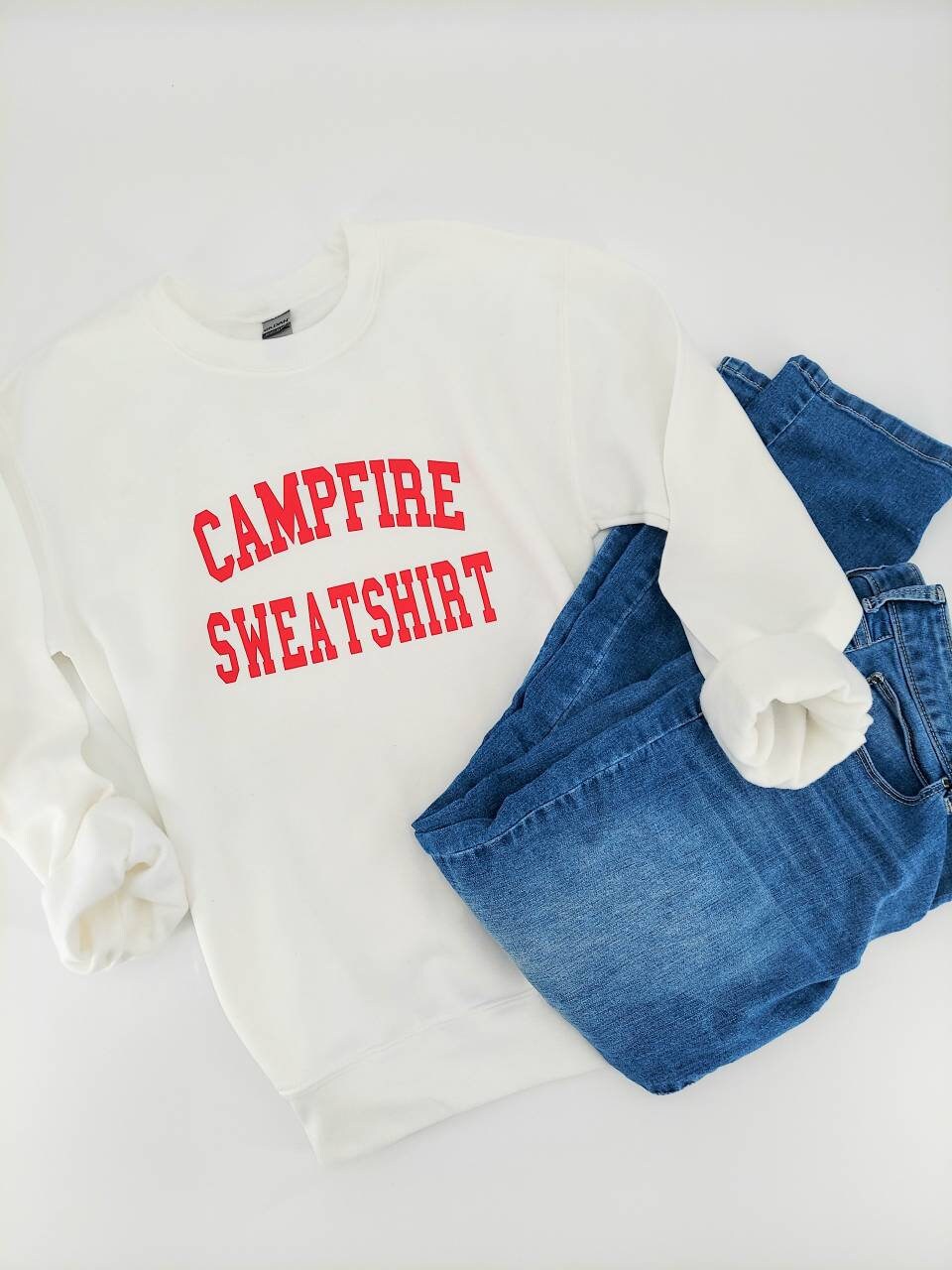 Campfire Sweatshirt - Bonfire Süßer Sommerpullover Camping Süßes Shirt Damen von AliceJoyCreations