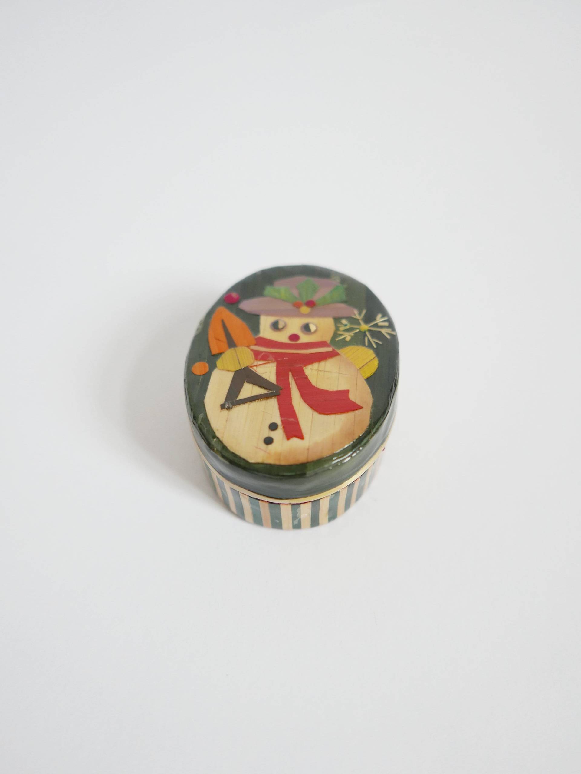 Vintage Schmuckdose, Schmuckschale Mit Deckel Motiv Schneemann, Holz, Handarbeit, Weihnachtsbox Vintage Schmuckdose, Schmuckschale Mit Deckel Motiv Schneemann, Holz, Handarbeit, Weihnachtsbox von AliceVintageTreasury