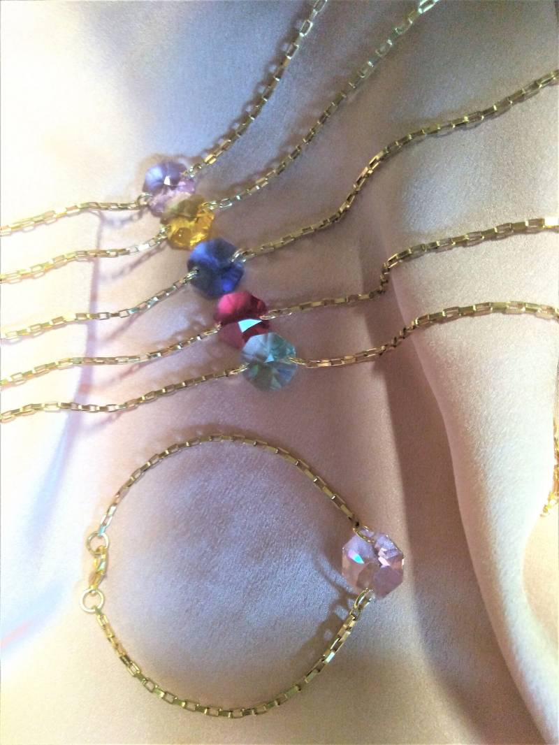 Armband Vergoldet Mit Swarovski Kristall in 7 Farben Oder Süsswasserperle, Blume Herzchen Vergoldet von Aliceimklunkerland