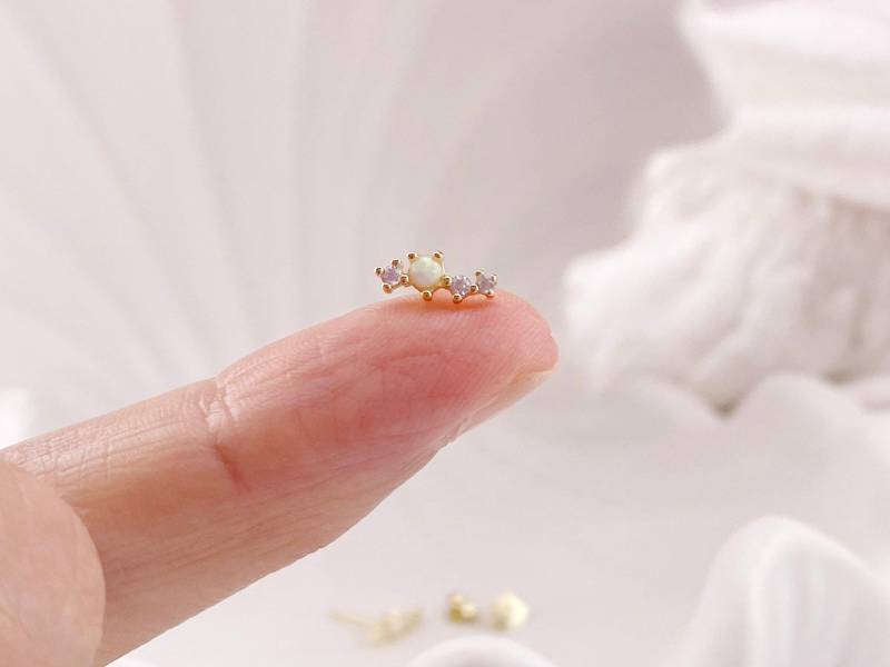 Mini Opal Ohrstecker Gold Mit Zirkon | Filigraner Schmuck, Boho Stil Micro Ear Studs Ohrringe Weihnachtsgeschenk Für Frau Idee von AliciasDiaryBerlin