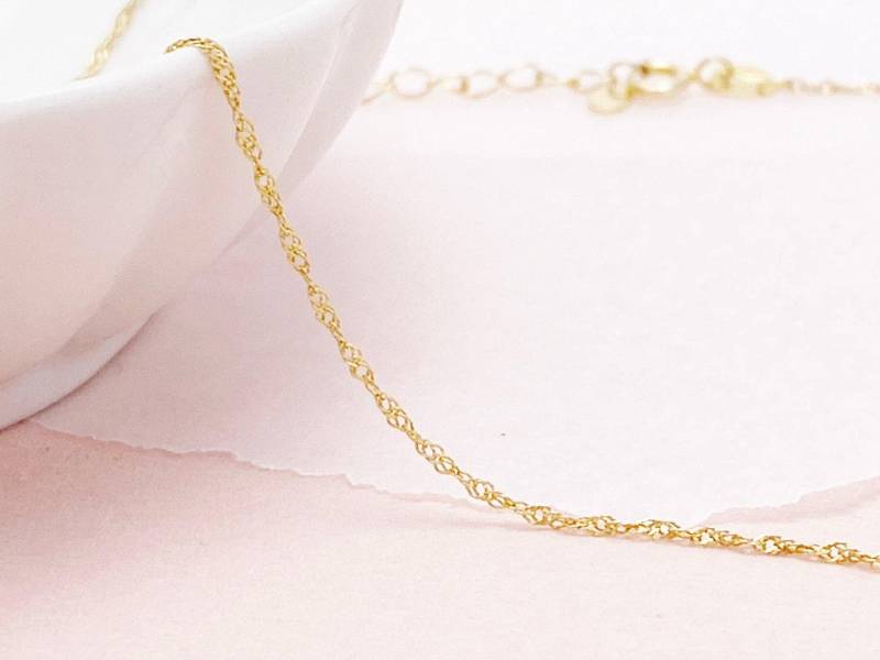 Fine Gold Jewelry Necklace | Layering Halskette Gedreht Kleines Geschenk Für Freundin, Mama Und Ehefrau Zu Weihnachten von AliciasDiaryBerlin