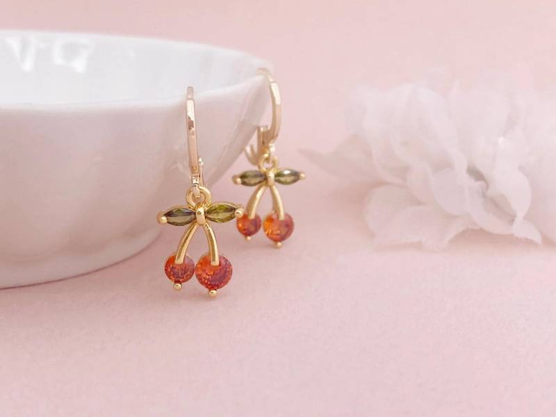 Kinder Creolen Kirschen | Hypoallergene Ohrringe Mädchen Obst Schmuck Berry Weihnachts Geschenk Ohrhänger Mädchen, Kind, Frau von AliciasDiaryBerlin