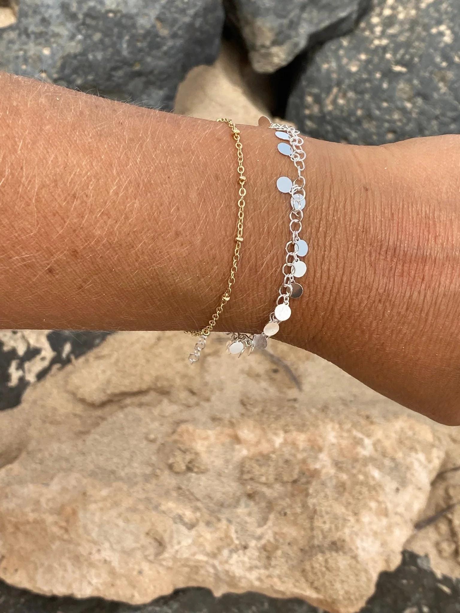 Zartes Bettelarmband 925 Silber | Plättchen Armband Schmuck Geschenk Weihnachten Feines Silberarmband Hypoallergen, Waterproof Bracelet von AliciasDiaryBerlin